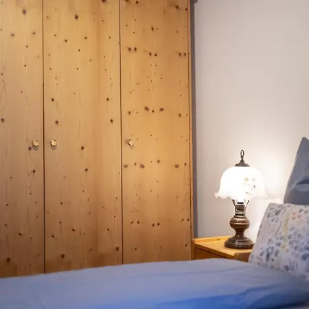 Chasa Bugliet Apartment *